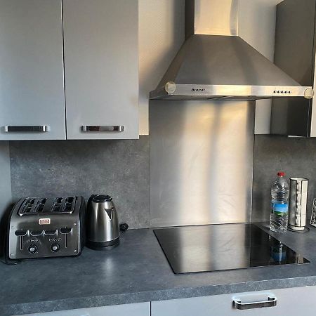 Grand F4 De 71M2 Pour 6 Personnes En Plein Centre Ville Arpajon Bagian luar foto