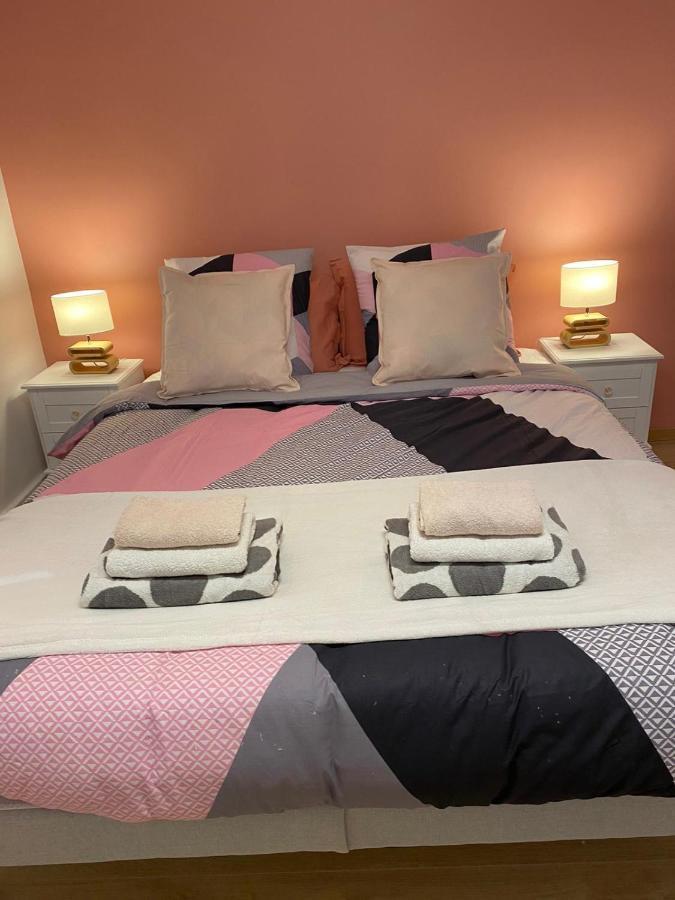 Grand F4 De 71M2 Pour 6 Personnes En Plein Centre Ville Arpajon Bagian luar foto