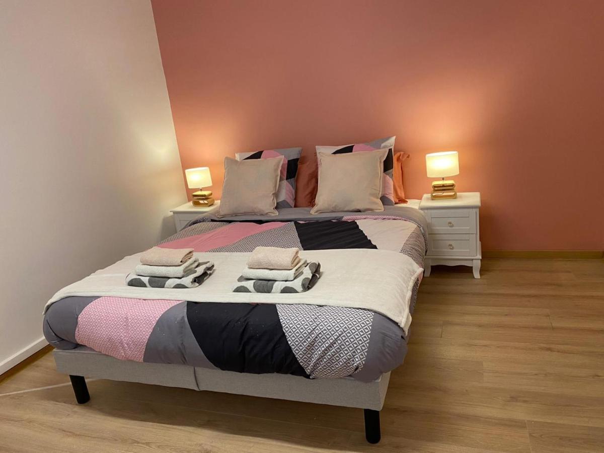 Grand F4 De 71M2 Pour 6 Personnes En Plein Centre Ville Arpajon Bagian luar foto