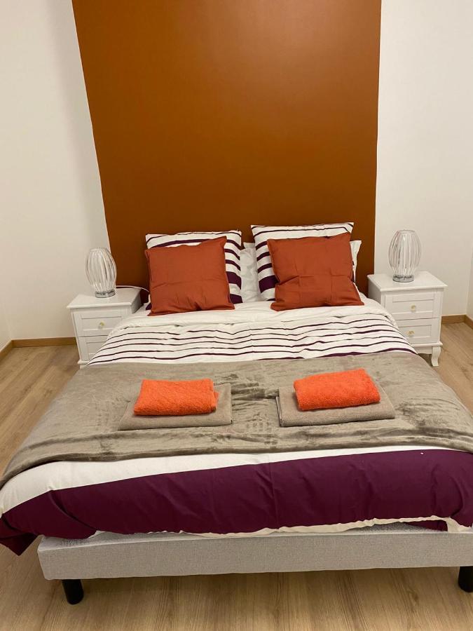Grand F4 De 71M2 Pour 6 Personnes En Plein Centre Ville Arpajon Bagian luar foto