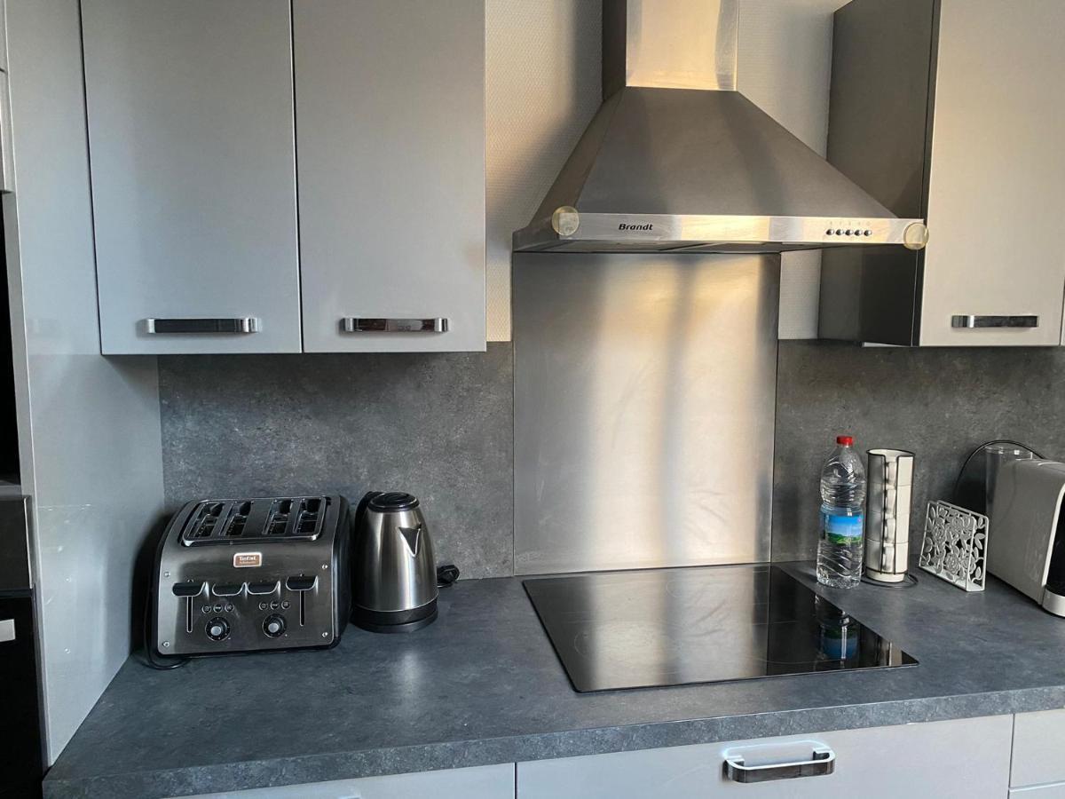 Grand F4 De 71M2 Pour 6 Personnes En Plein Centre Ville Arpajon Bagian luar foto