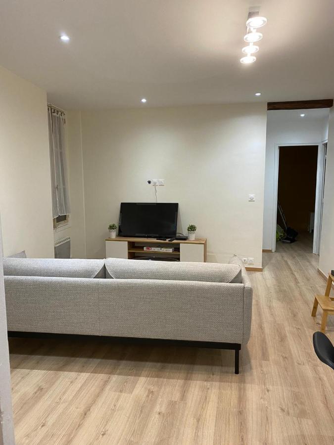 Grand F4 De 71M2 Pour 6 Personnes En Plein Centre Ville Arpajon Bagian luar foto