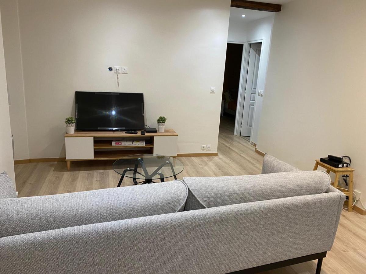 Grand F4 De 71M2 Pour 6 Personnes En Plein Centre Ville Arpajon Bagian luar foto