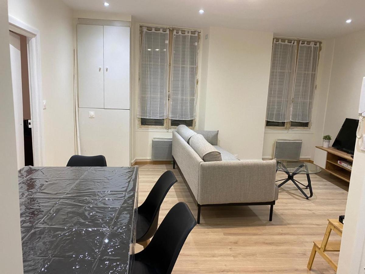 Grand F4 De 71M2 Pour 6 Personnes En Plein Centre Ville Arpajon Bagian luar foto