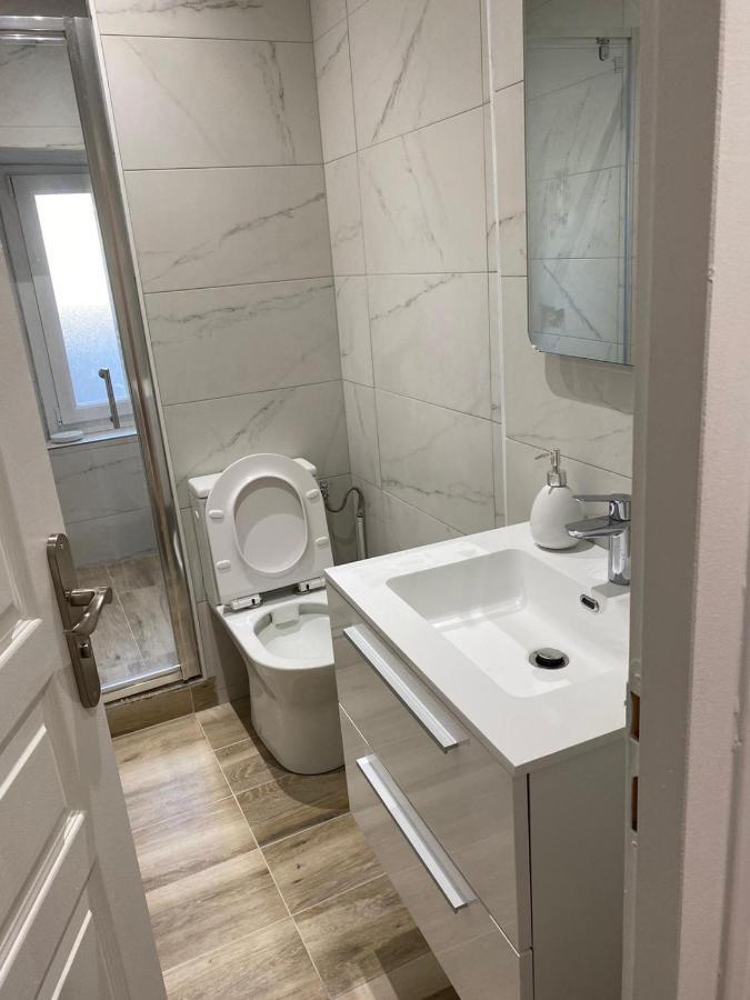 Grand F4 De 71M2 Pour 6 Personnes En Plein Centre Ville Arpajon Bagian luar foto